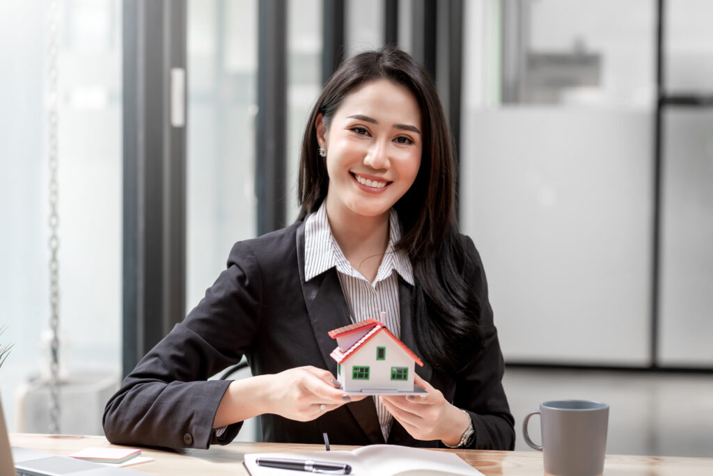 real estate agent คือ